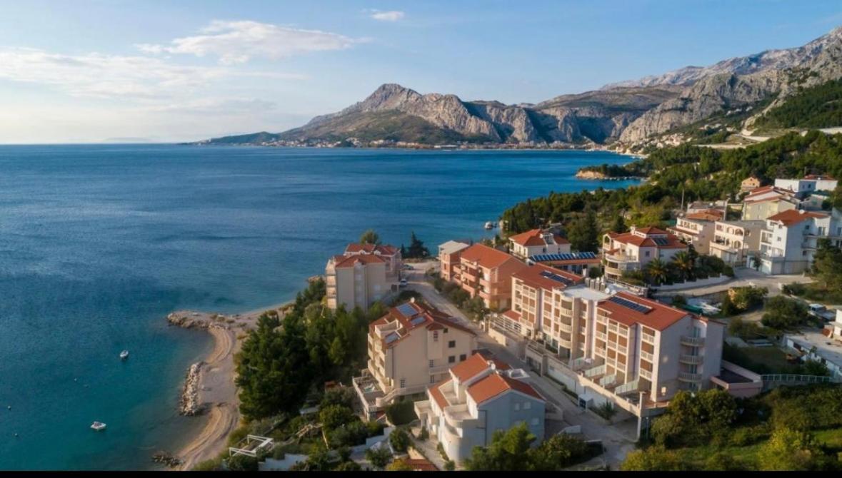Apartment Ines Omis Exterior photo