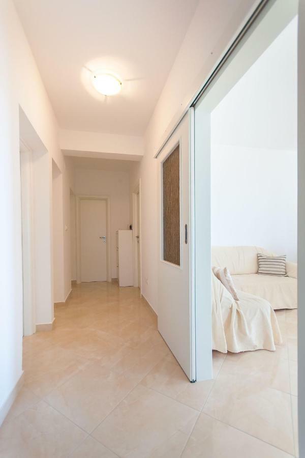 Apartment Ines Omis Exterior photo