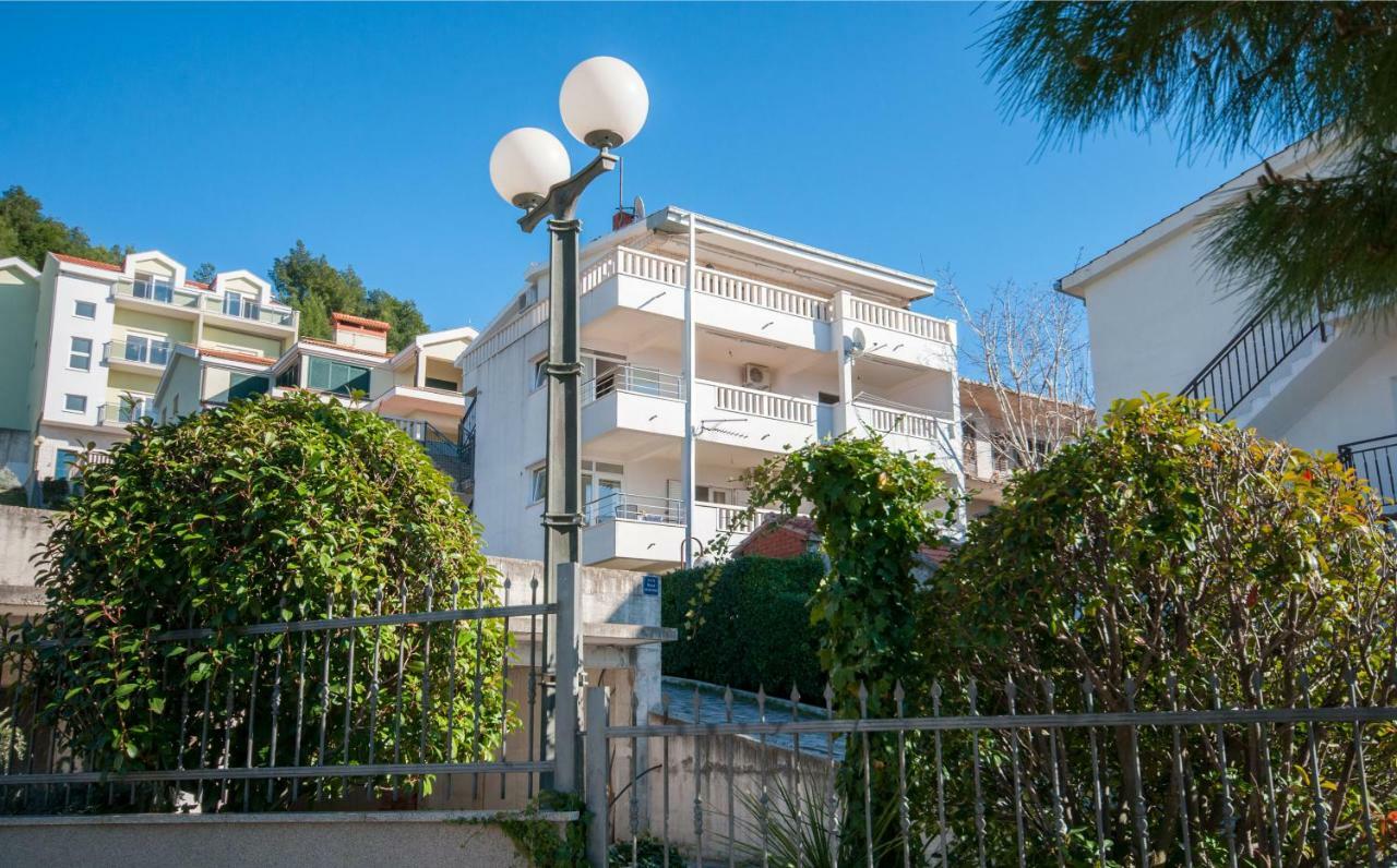 Apartment Ines Omis Exterior photo