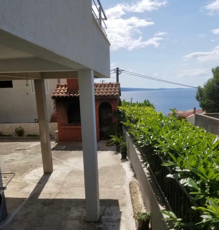 Apartment Ines Omis Exterior photo